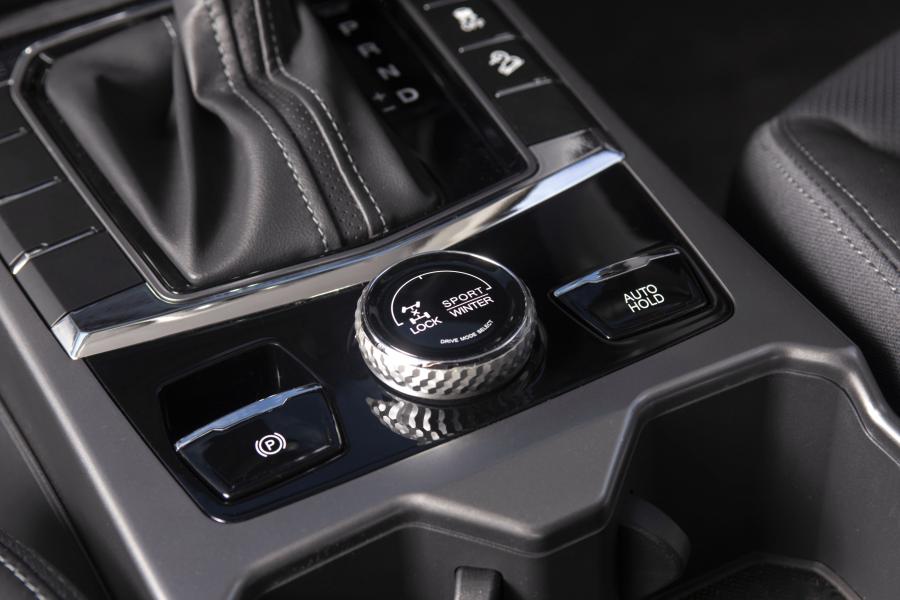 Детали интерьера SsangYong Korando Ultimate (C300) 2019 года  (UK) (фото 2 из 28)